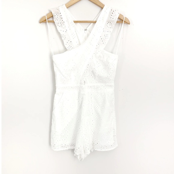 Pink lily white eyelet criss cross romper - Picture 11 of 11